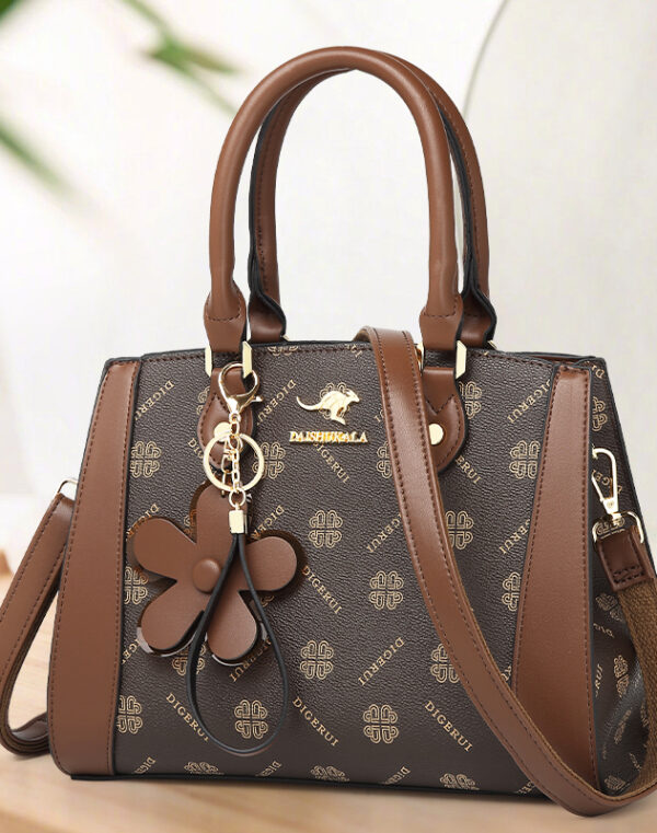 Fashionable Ladies Crossbody Purse